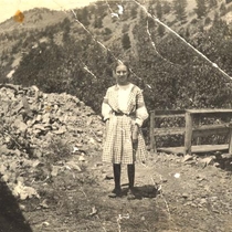James C. and Catherine Henderson Virtual Photograph Collection Family portraits: Photo 4