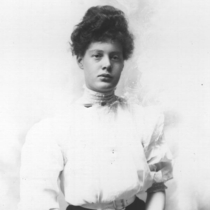 Alice May Baker portraits, [ca. 1906]