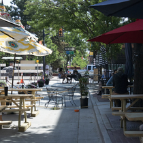 Outdoor Seating along Pearl Street: Photo 2